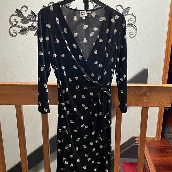 EUC Anne Klein Black Floral Wrap Dress Size 8 #069 - Picture 6 of 6